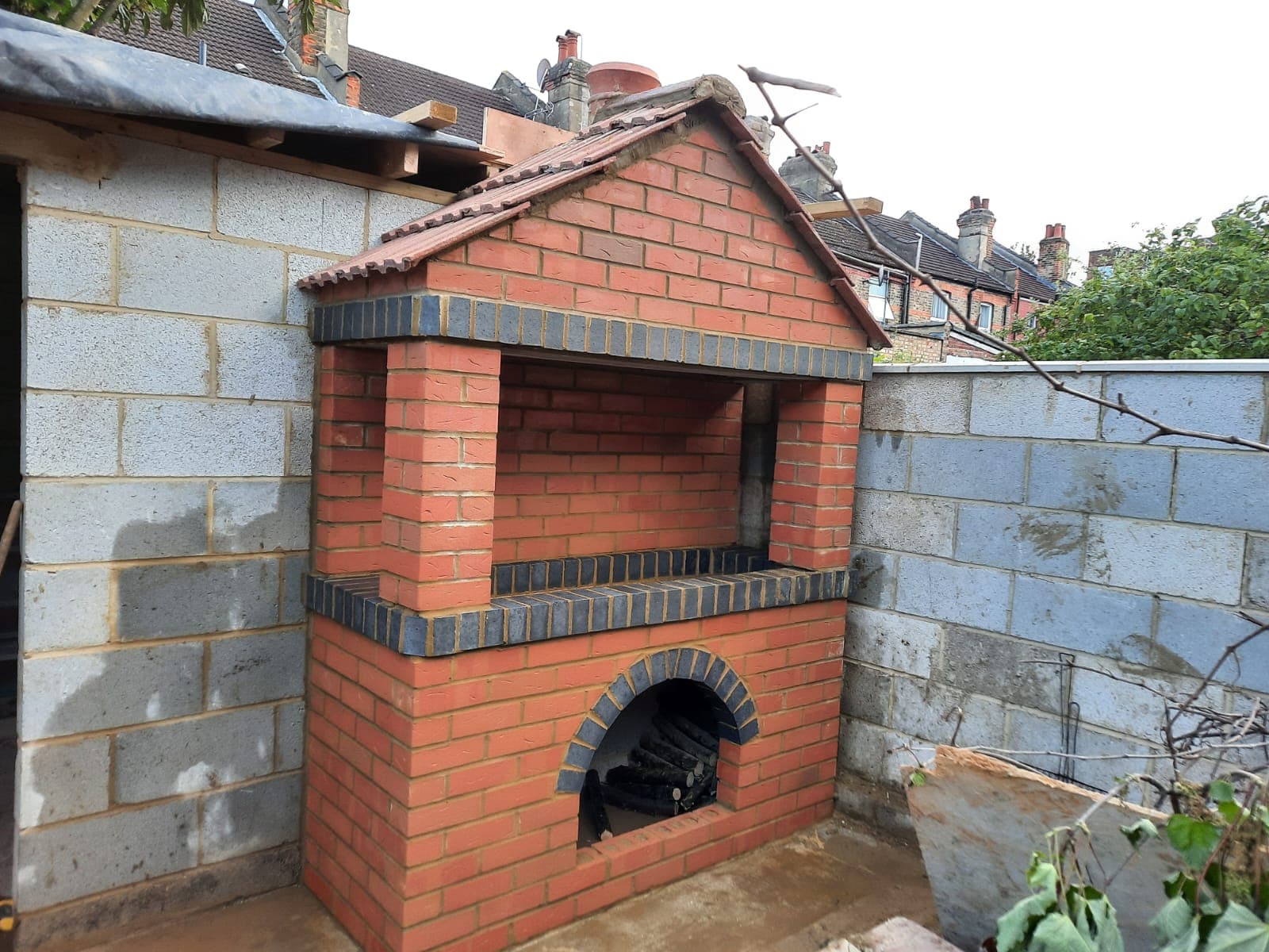 Custom Brick-Built Outdoor BBQ & Wood-Fired Oven Installation cover